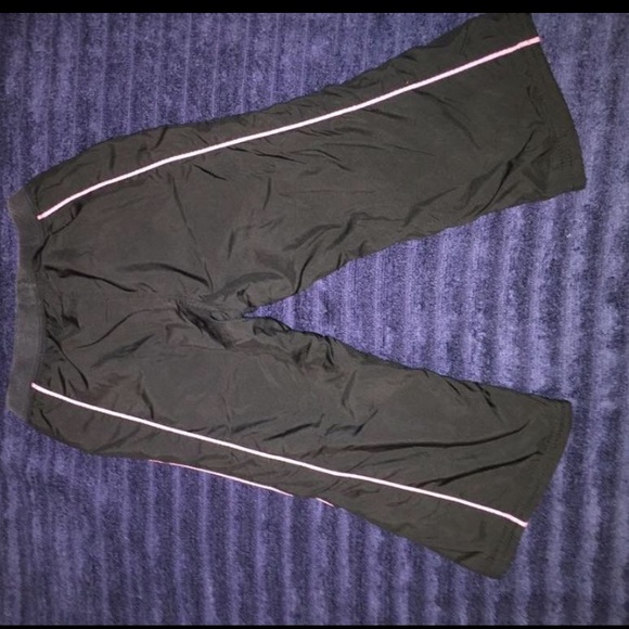 Old Navy black sweatpants 2T - Picture 2 of 4